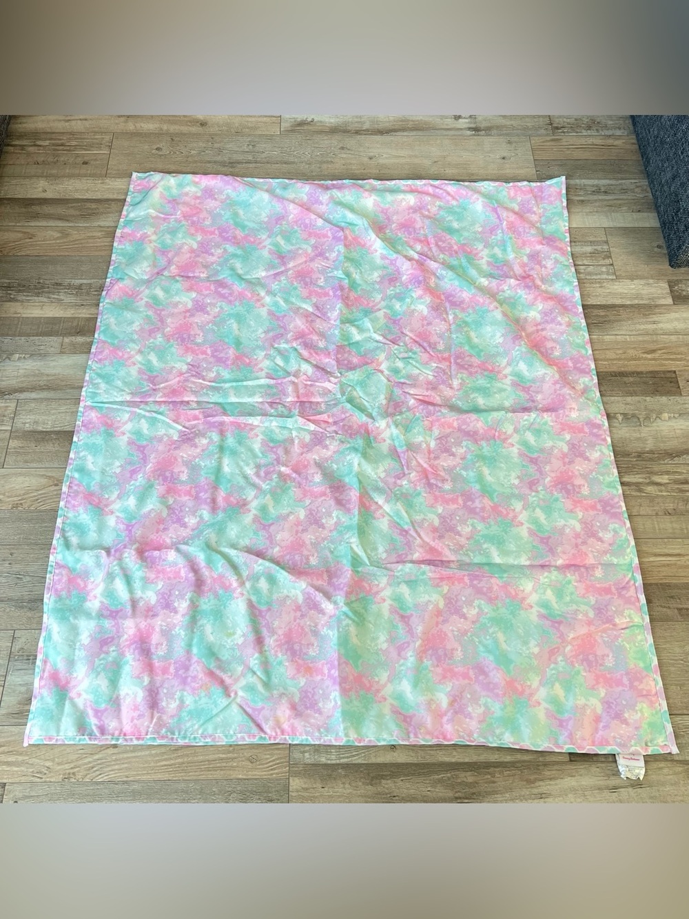 Tommy Bahama Girls Watercolor Beach Blanket With Carry Bag